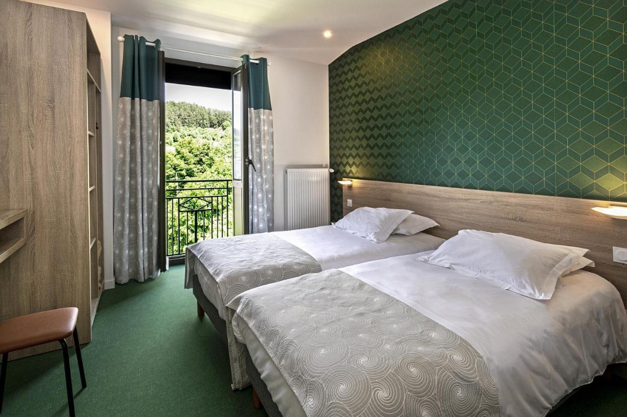 Logis Hotel Restaurant Le Mont Aigoual Meyrueis Bagian luar foto