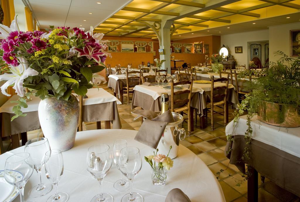 Logis Hotel Restaurant Le Mont Aigoual Meyrueis Bagian luar foto