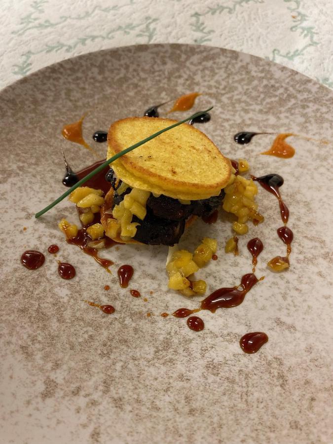 Logis Hotel Restaurant Le Mont Aigoual Meyrueis Bagian luar foto