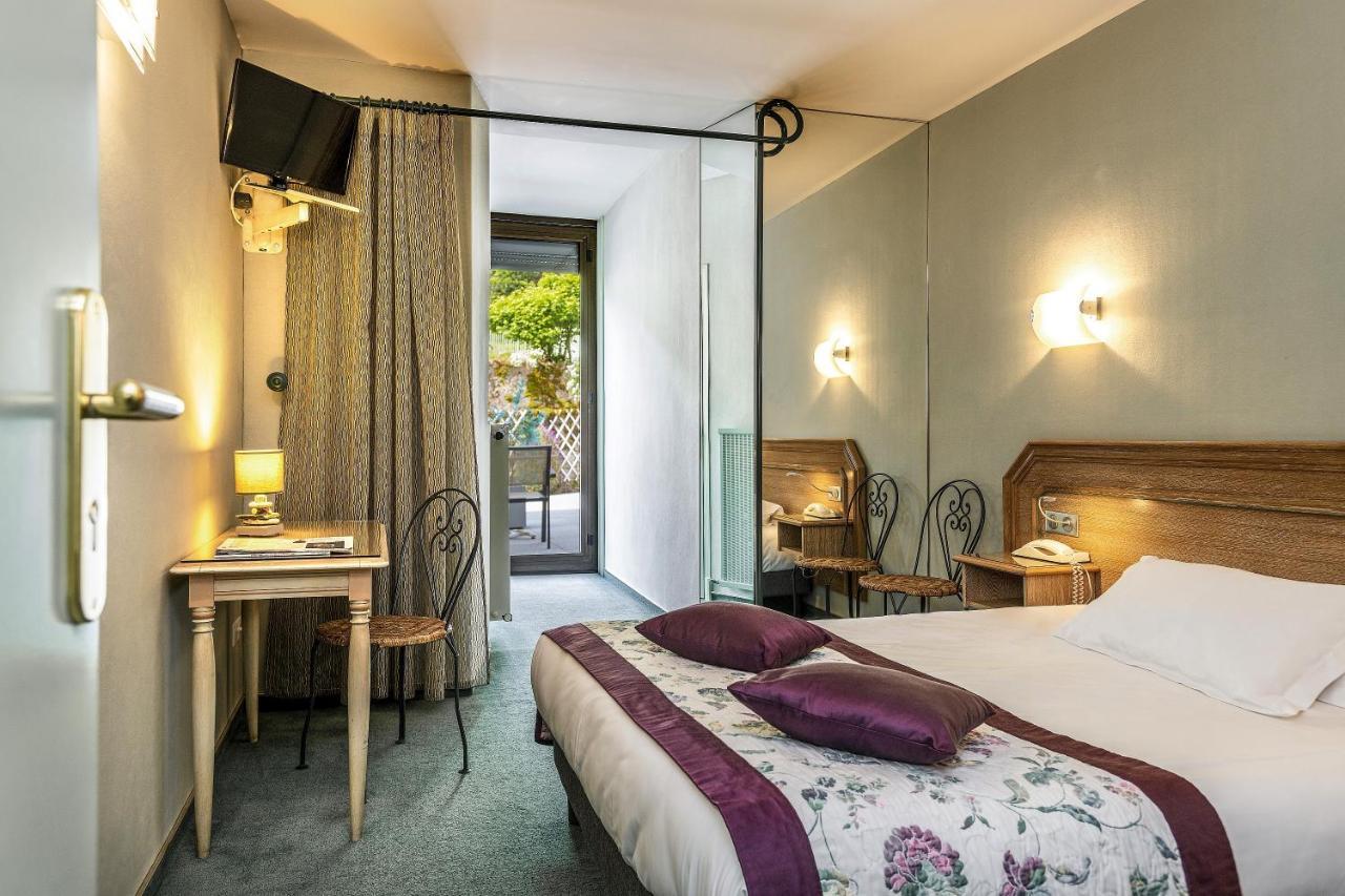 Logis Hotel Restaurant Le Mont Aigoual Meyrueis Bagian luar foto