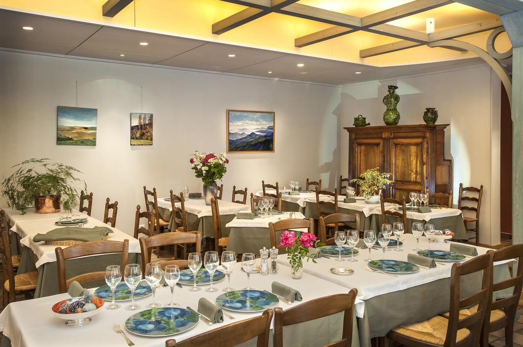 Logis Hotel Restaurant Le Mont Aigoual Meyrueis Bagian luar foto