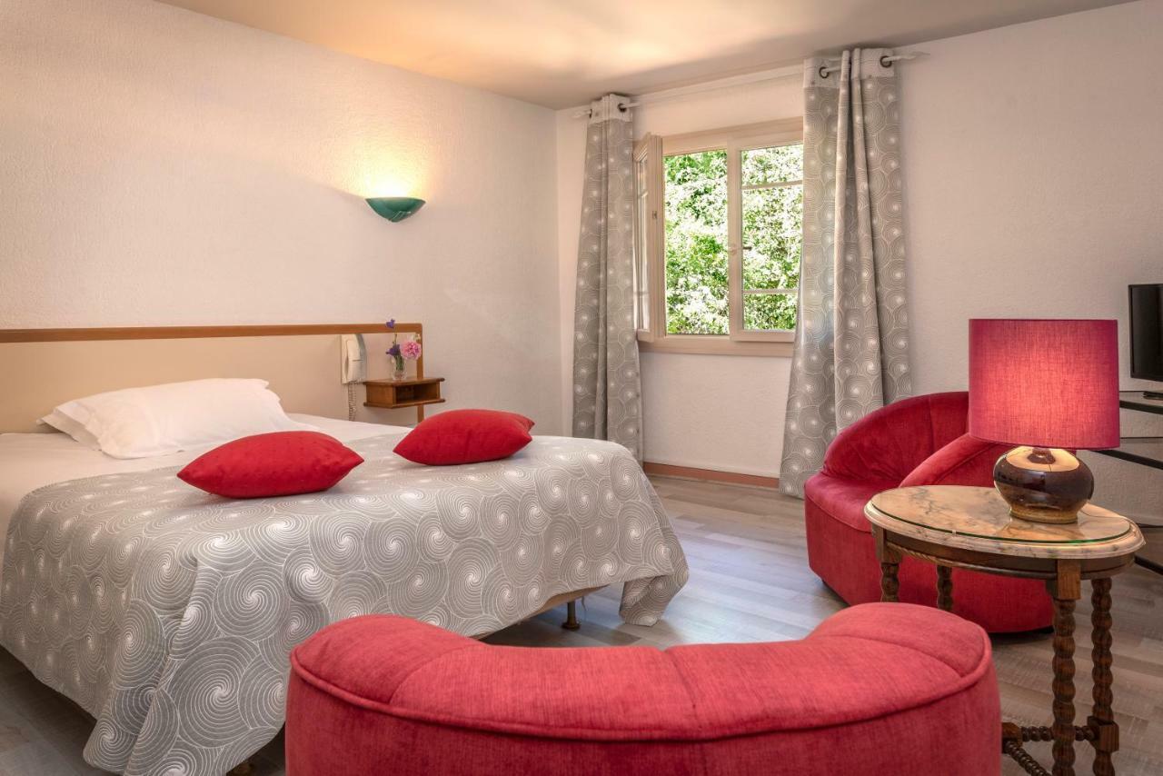 Logis Hotel Restaurant Le Mont Aigoual Meyrueis Bagian luar foto