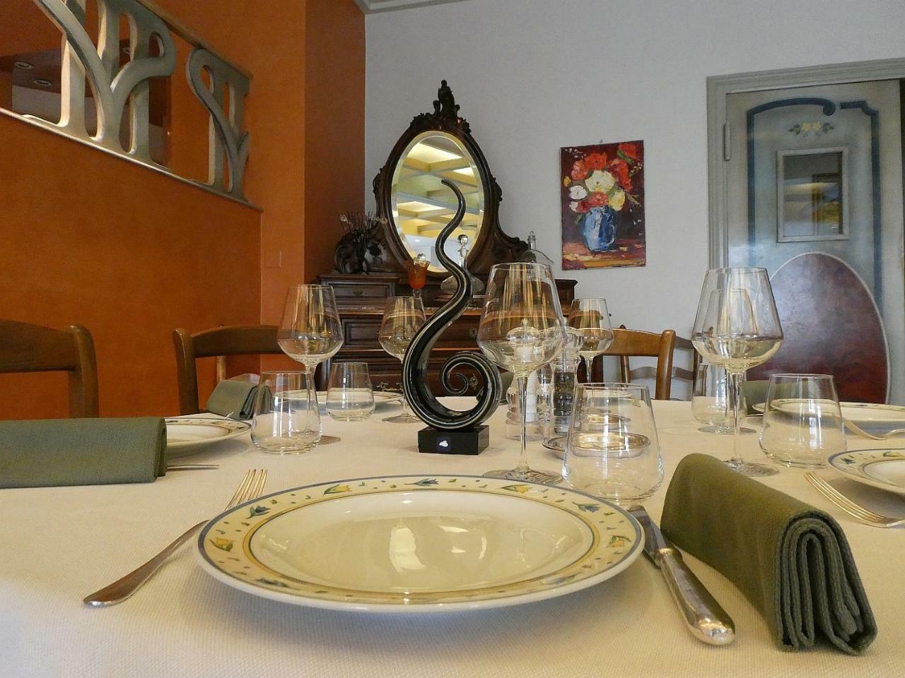 Logis Hotel Restaurant Le Mont Aigoual Meyrueis Bagian luar foto